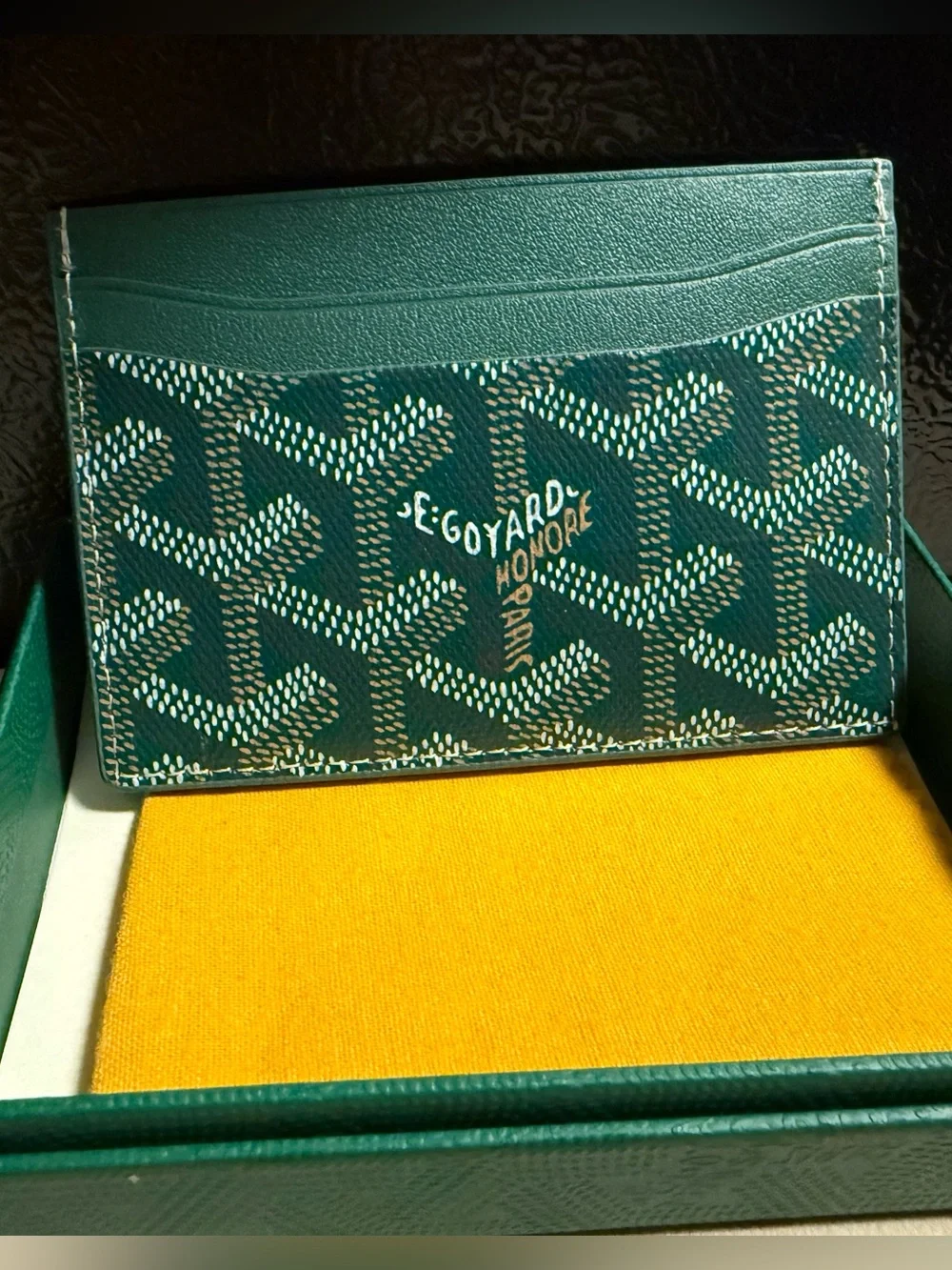 Green Card Holder